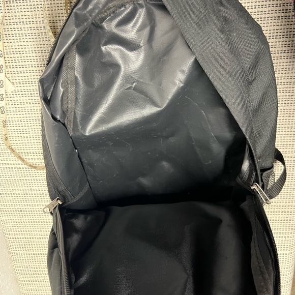 Everest Backpack, Black, One Size NWT - Picture 5 of 7